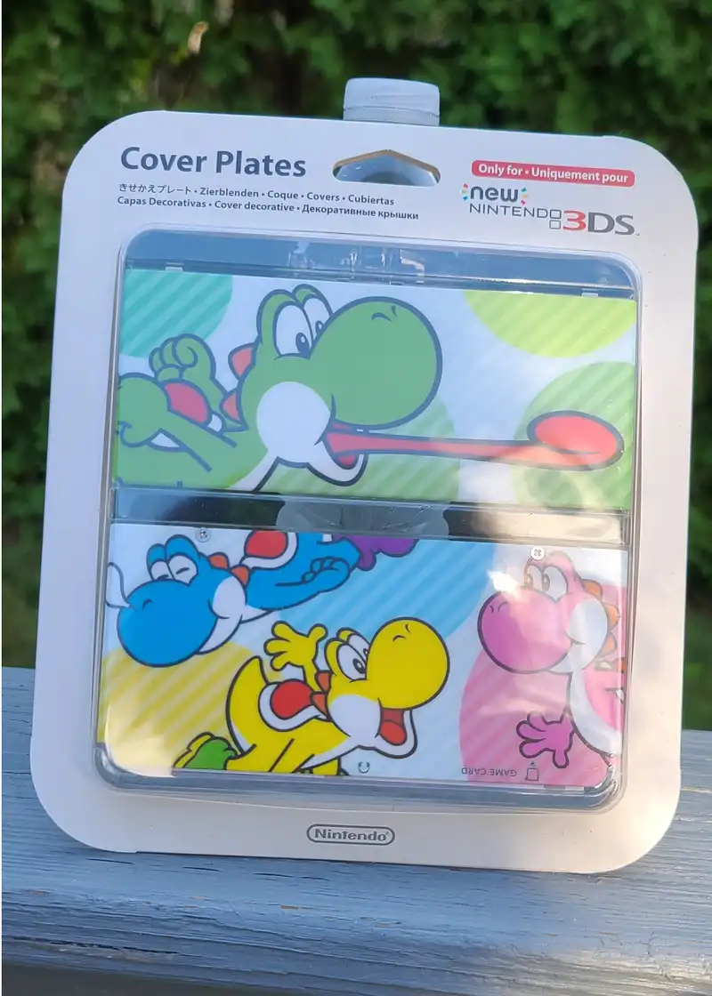  New Nintendo 3DS No.028 - Yoshi's Springtime Siesta Cover Plates 