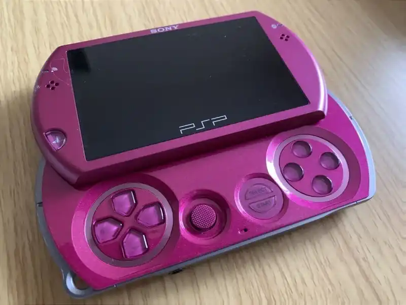 Sony PSP Go &quot;Strider2&quot; DVT2 Burgundy Prototype Console 