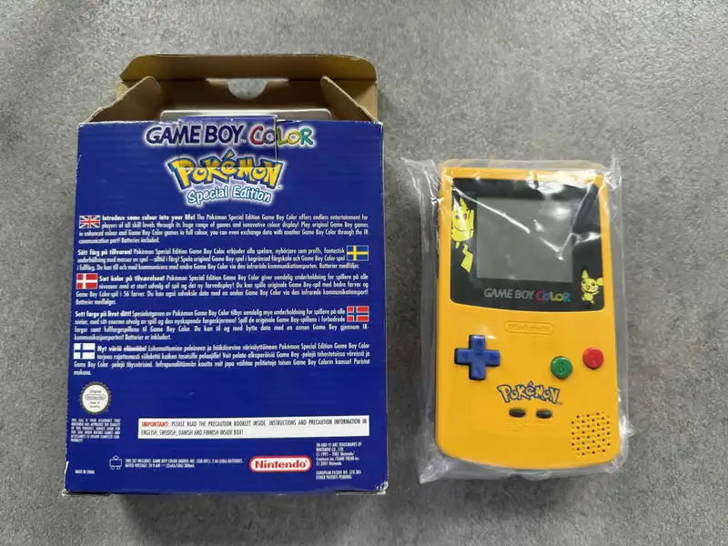  Nintendo Game Boy Color Pokemon Yellow Console [SCN]