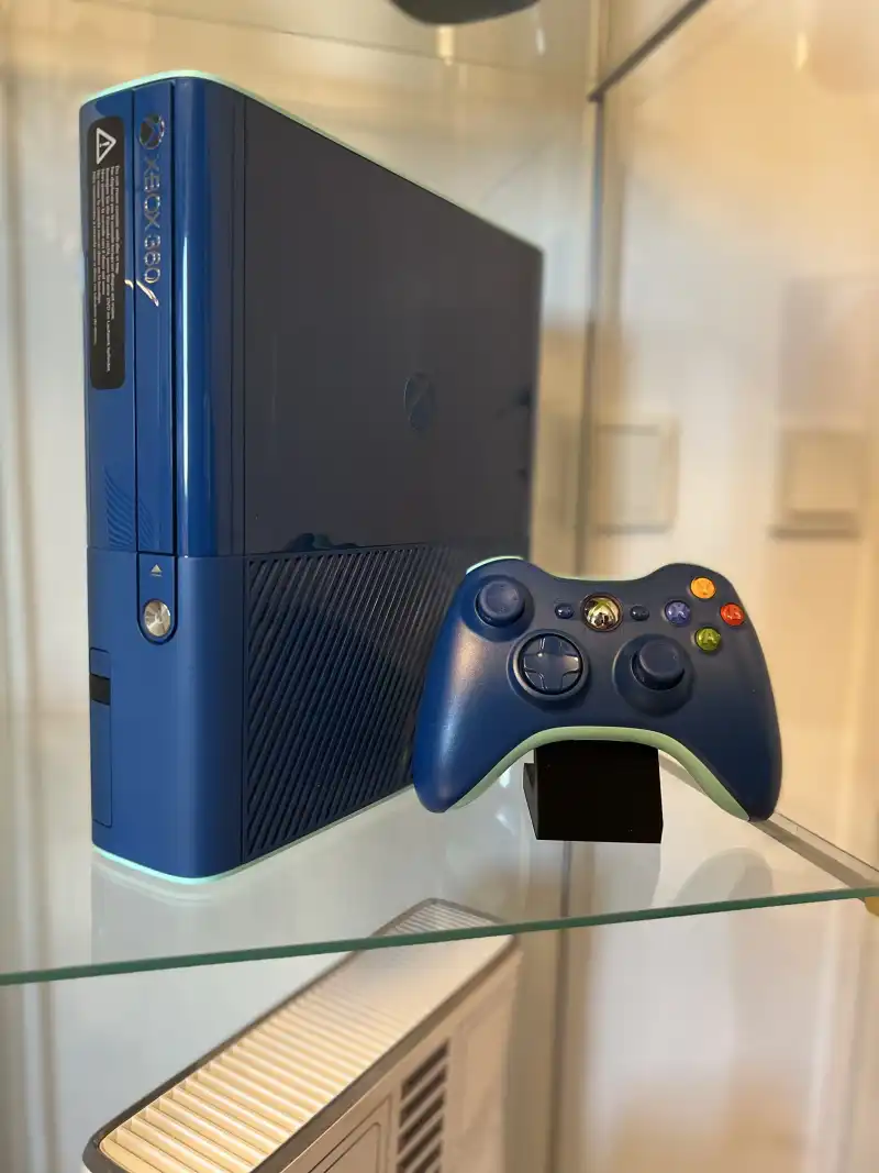 Microsoft Xbox 360 Super Slim Blue Console - Consolevariations