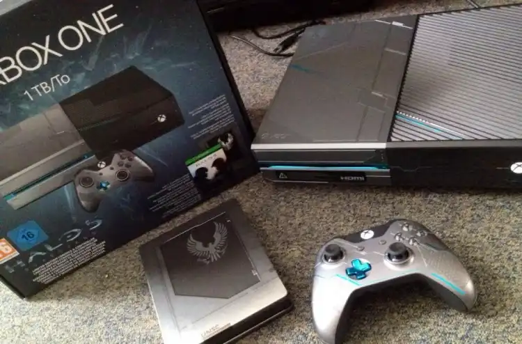 Microsoft Xbox One Halo 5 Console [NA] - Consolevariations