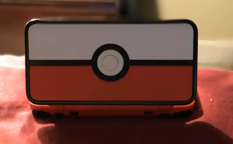 Pokeball, new Nintendo 2DS XL, pokemon Go, nintendo 3ds, fantasy