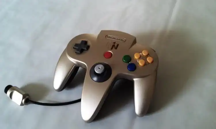  Nintendo 64 E3 Golden N Controller