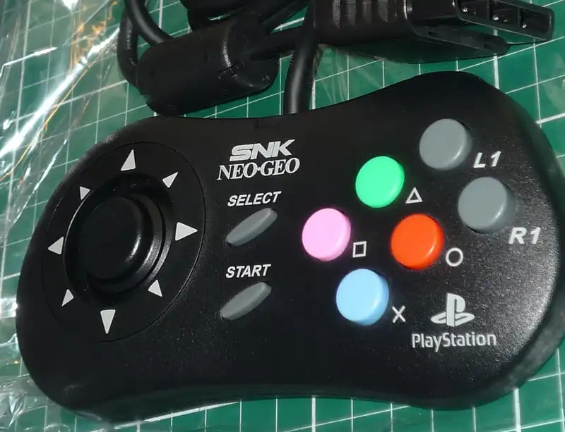 SNK PlayStation 2 NeoGeo Pad - Consolevariations