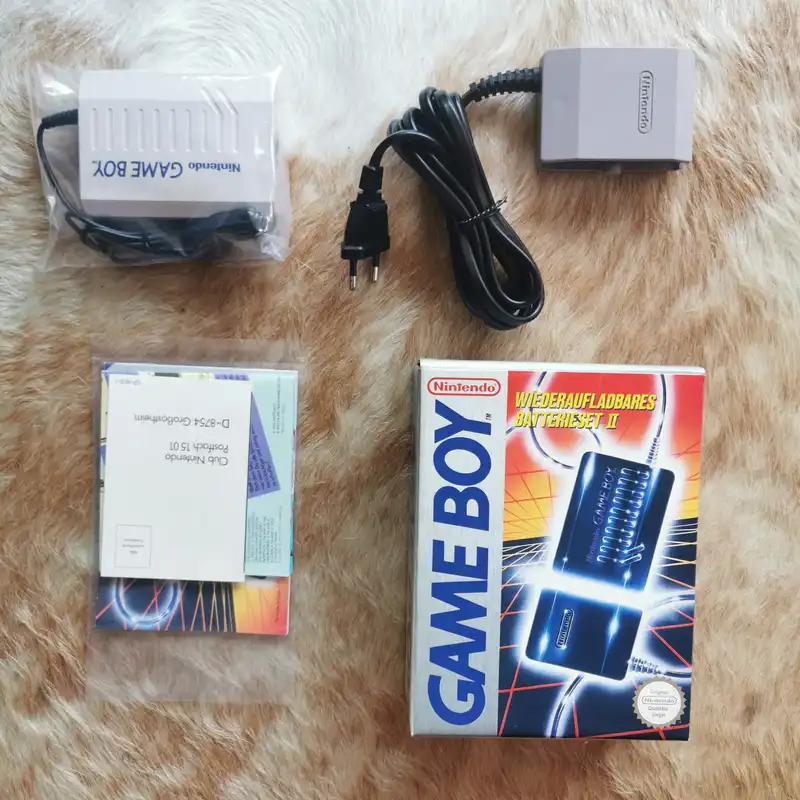  Nintendo Game Boy Battery Pack II /AC Adapter (NOE)