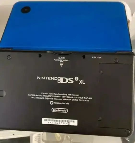 Nintendo DSi XL - Midnight Blue