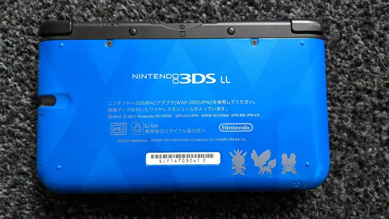 Nintendo 3DS XL Pokemon X and Y in outlet Blue