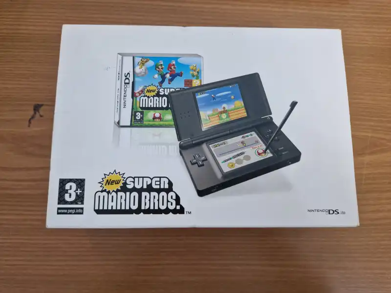 Nintendo DS Lite Black + New Super Mario Bros Bundle [IT]