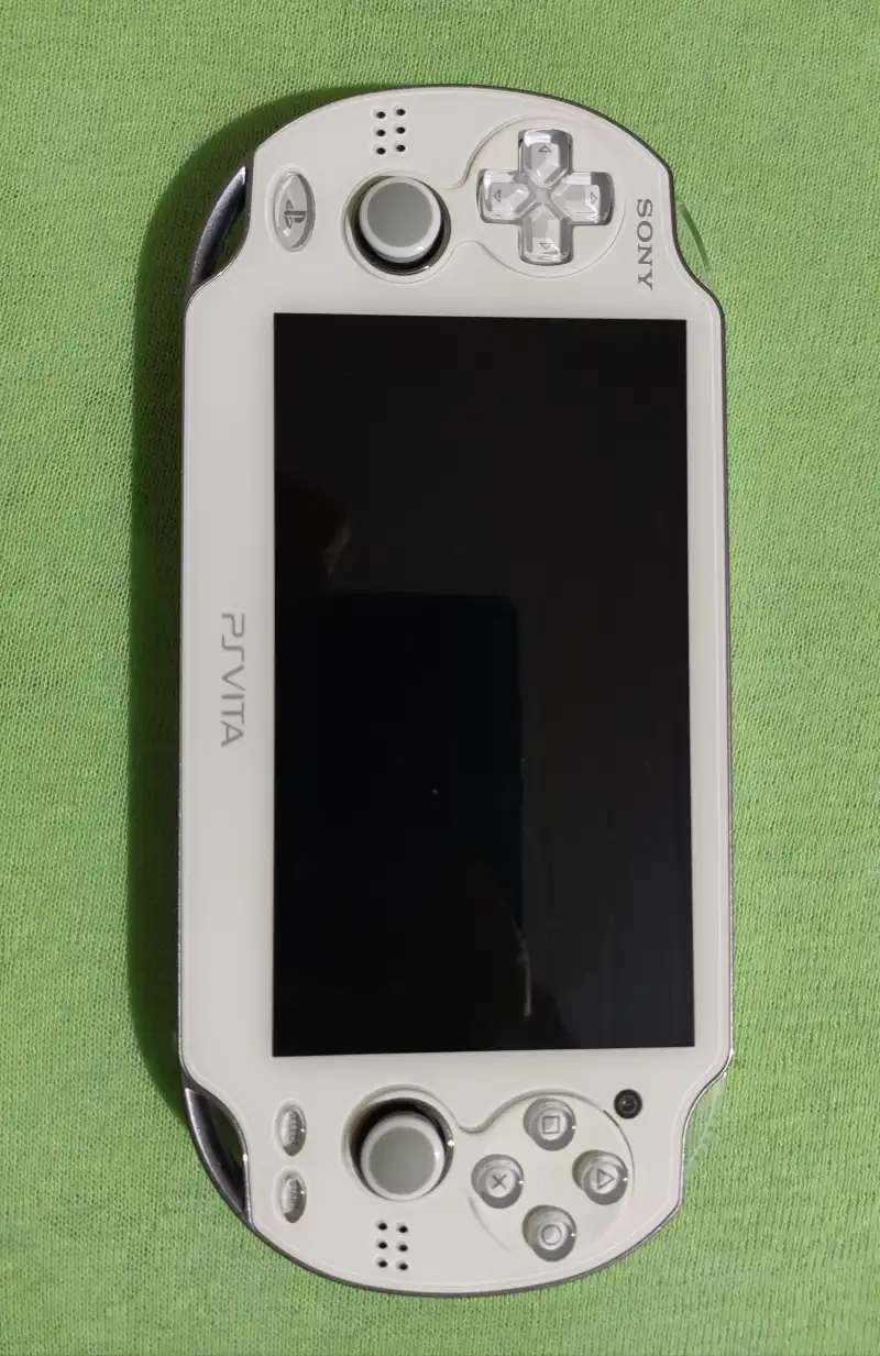 Sony PS Vita PCH-1000 Crystal White Console - Consolevariations