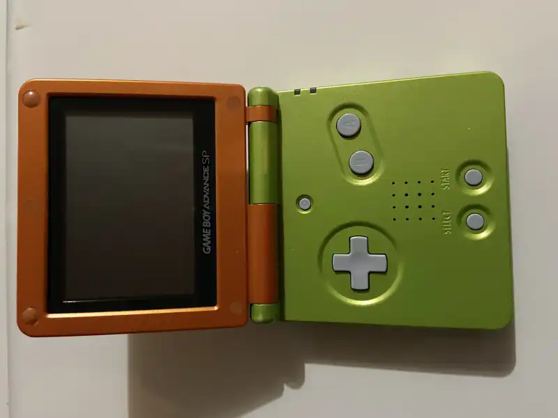 Nintendo Game Boy Advance SP Dual Tone Spice + Lime Toys 