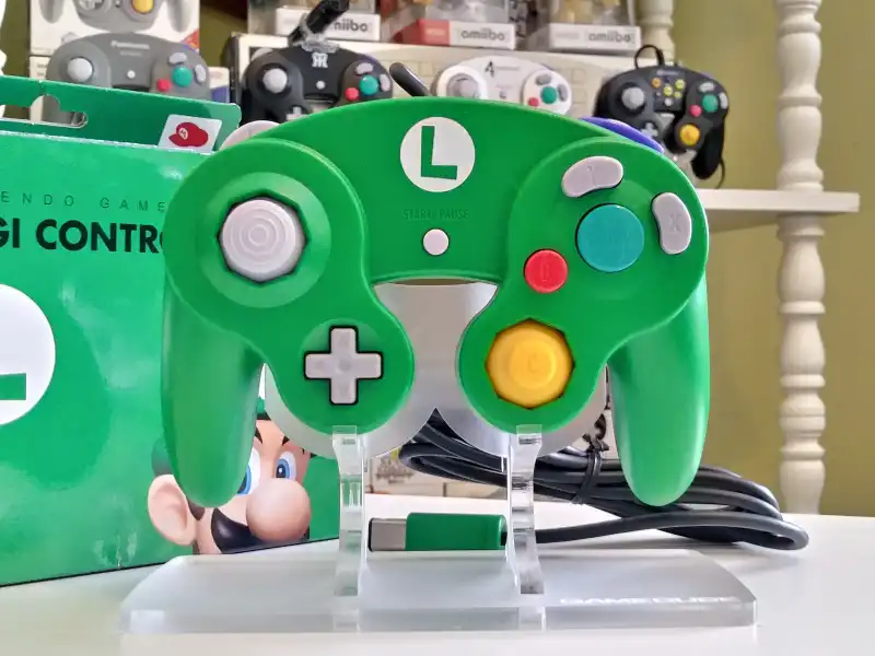  Nintendo GameCube Luigi Controller