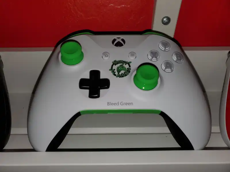  Microsoft Xbox S Addict Bleed Green Controller