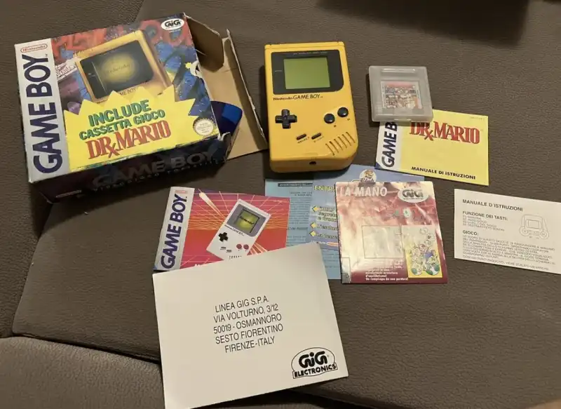  Nintendo Game Boy GIG Dr Mario Bundle