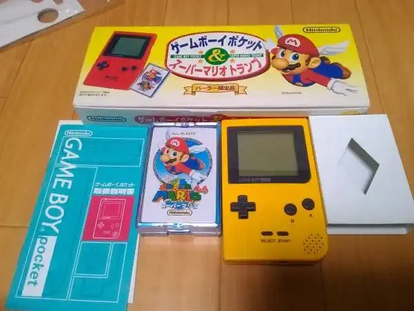 Nintendo Game Boy Pocket Super Mario Trump Console