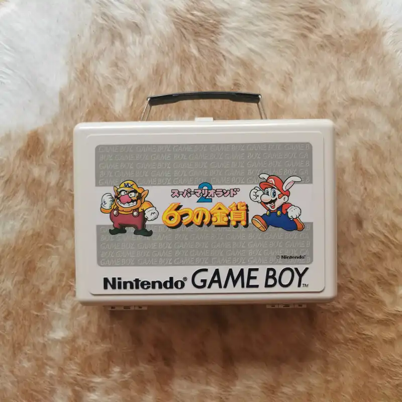  Nintendo Game Boy Hard Case - Super Mario Land 2 - 6 Golden Coins